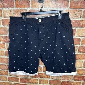 NWT SoulStar men's button fly, roll cuff shorts, size 36 waist